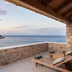 K Waterfront In Mani Agios Kiprianos