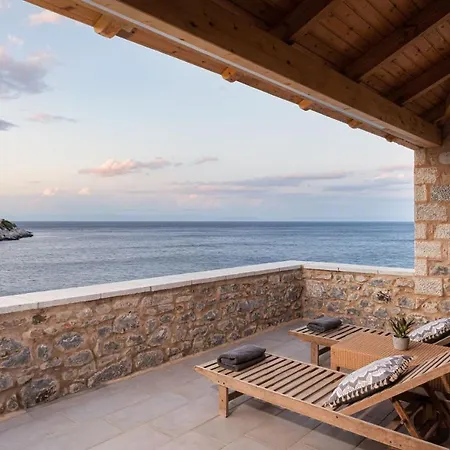 K Waterfront In Mani Agios Kiprianos