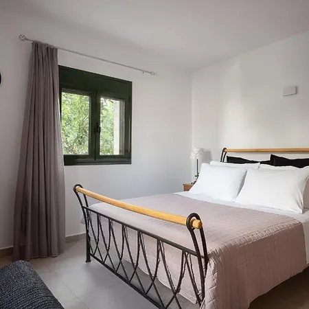 K Waterfront In Mani