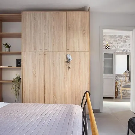 K Waterfront In Mani