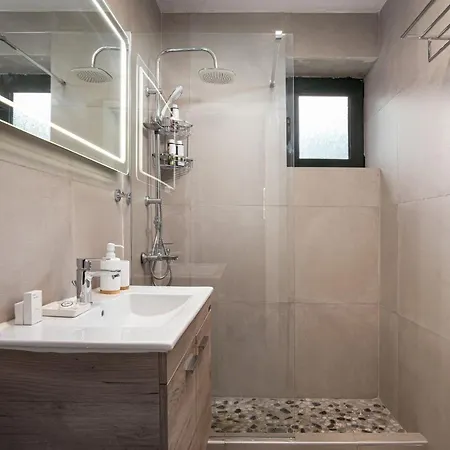 K Waterfront In Mani