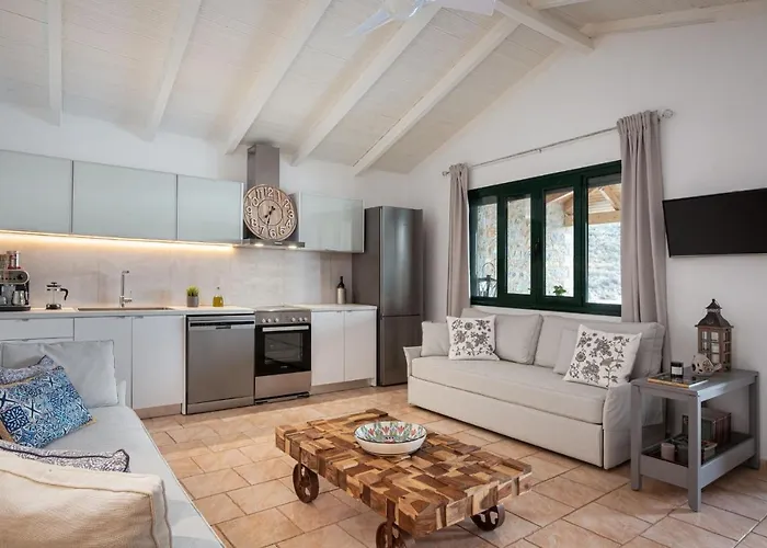 K Waterfront In Mani Agios Kiprianos