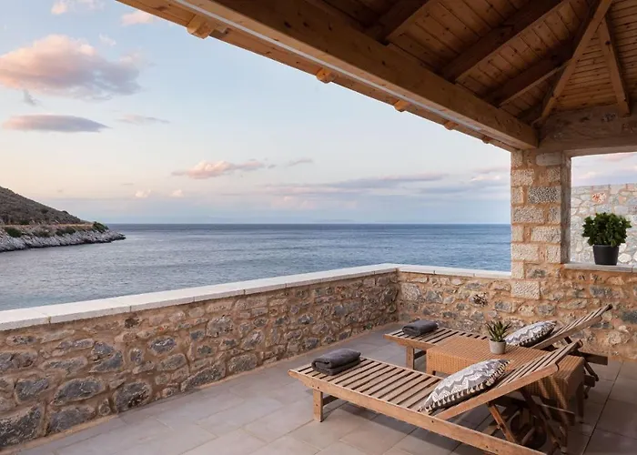 K Waterfront In Mani Agios Kiprianos